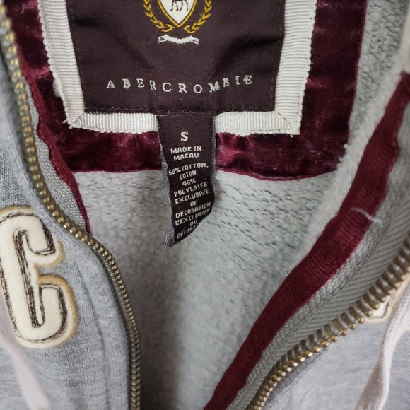 Small Abercrombie half zip hooded sweatshirt - Picture 3 of 4